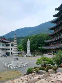 장엄한 풍경 속의 영산정사