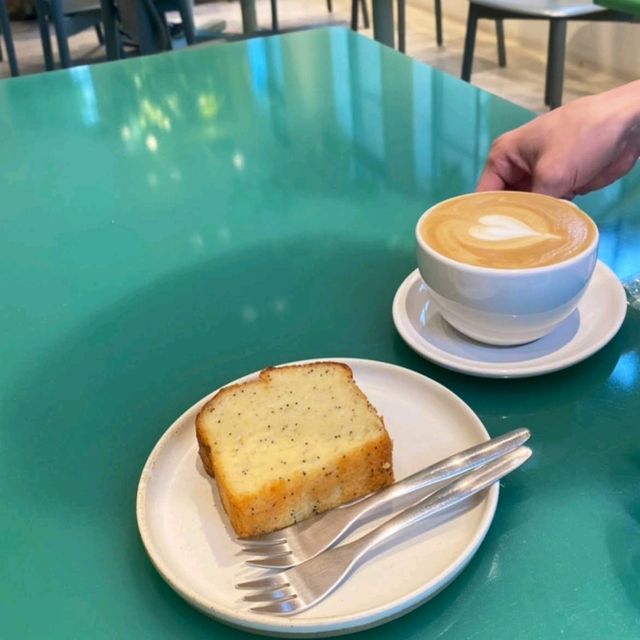 Blue Bottle Coffee Kyoto Kiyamachi Cafe