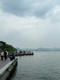 เดินเล่นรอบทะเลสาป  Xihu