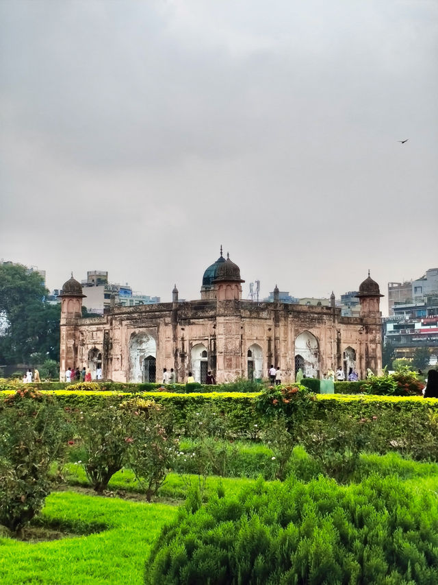 達卡｜門票差一倍 拉爾巴格堡Lalbagh Fort其實更適合慢步放空而非追求壯觀建築