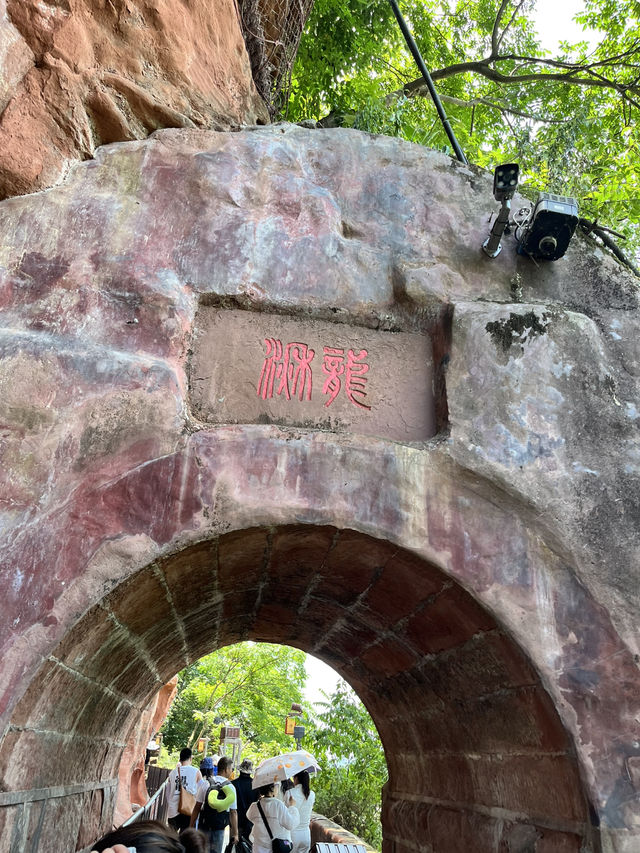 📍Leshan + Mount Emei in a Day – Yes, You Can!