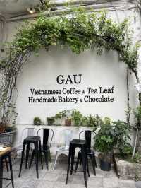 ｜越南｜河內Gau Coffee & Bakery-老街裡的療癒系甜點咖啡店