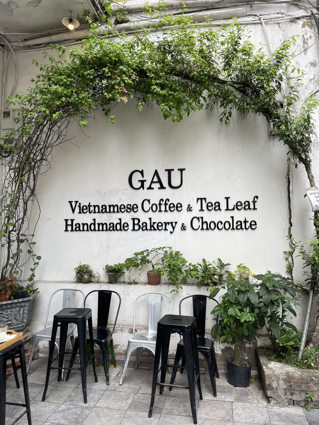 ｜越南｜河內Gau Coffee & Bakery-老街裡的療癒系甜點咖啡店