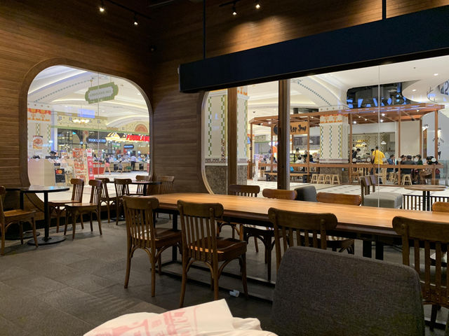 ☕ Cozy Coffee Fix at Starbucks Terminal 21 Pattaya