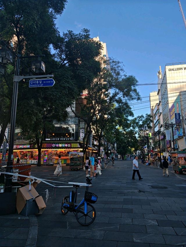 Insadong Cultural Street Photography, Seoul.