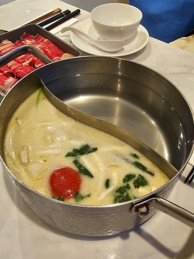 泰式火鍋，熟食飲品超豐富