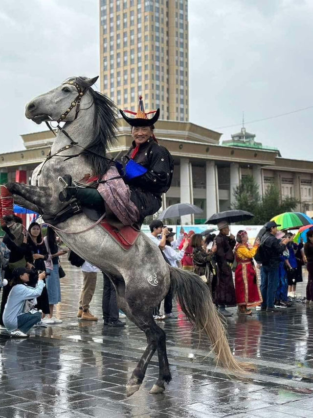 蒙古🇲🇳穿蒙古袍的蒙古人民族文化節