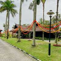 Verdant Serenity and Elegant Retreat