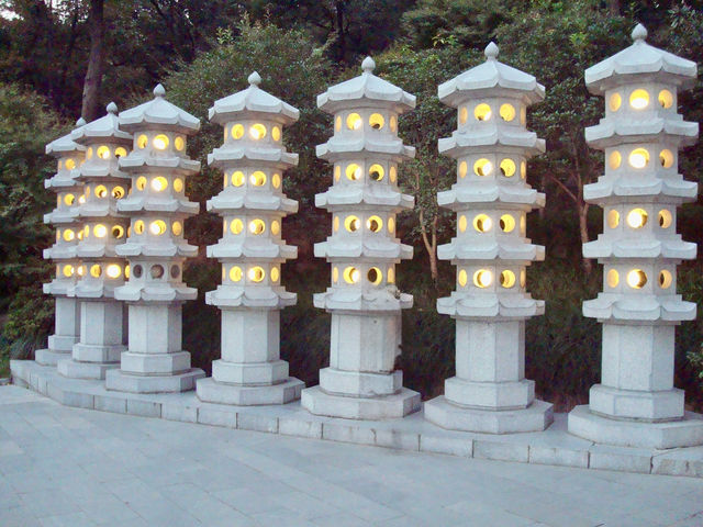 🌅 Leifeng Pagoda — Sunset, Legends, and Lake Dreams