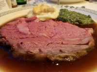 🥩 Lawry’s The Prime Rib — Old-School Glamour & Classic Cuts