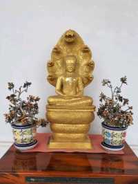 ไหว้พระ ขอพร ณ วัดกัลยาณมิตร วรมหาวิหาร