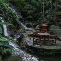 คาเฟ่เล็กๆ มีน้ำตกธรรมชาติ ⛰️💙