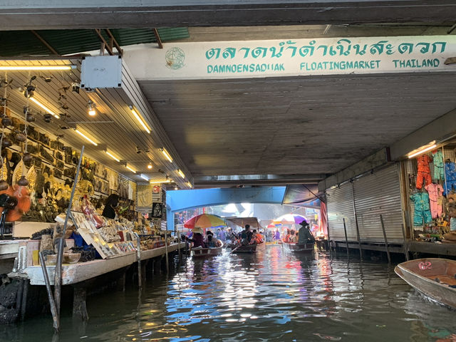 🚤 Floating Through Flavor—Bangkok’s Floating Market Experience