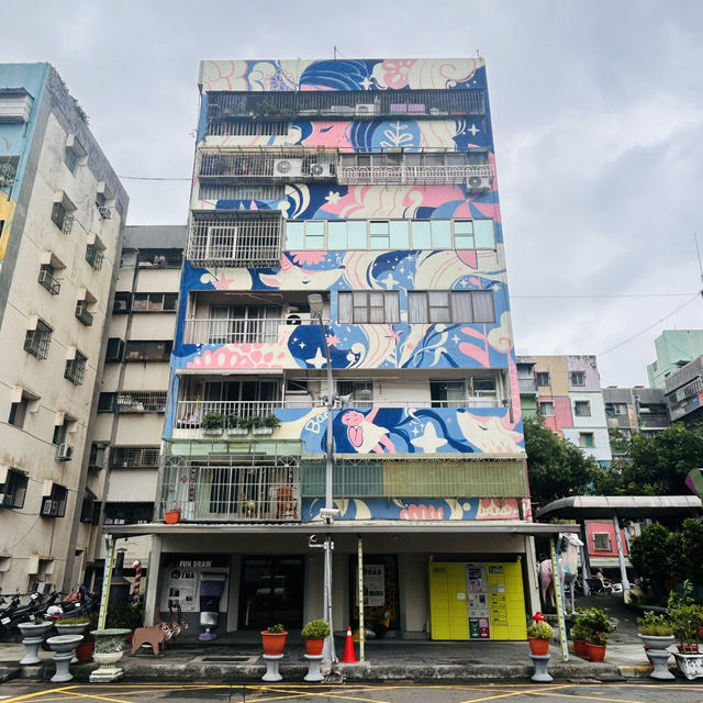 🎨 WeiWu Mi Mi Village: Kaohsiung’s Open-Air Street Art Museum – Your Ultimate Guide