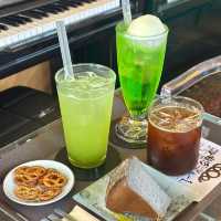 ๐'์ค์ฌ์ฐ' ๋์ ์ ํ๋ ๋นํฐ์ง ๊ฐ์ฑ ์นดํ