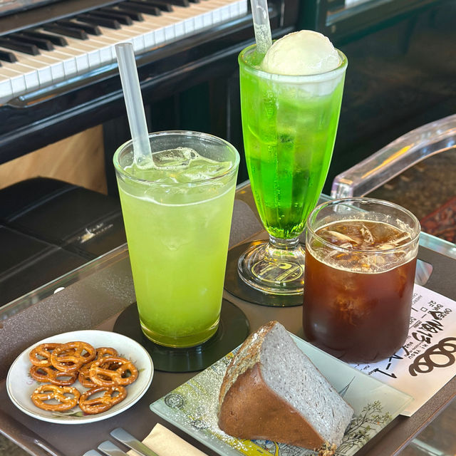 ๐'์ค์ฌ์ฐ' ๋์ ์ ํ๋ ๋นํฐ์ง ๊ฐ์ฑ ์นดํ ๐'์ค์ฌ์ฐ' ๋์ ์ ํ๋ ๋นํฐ์ง ๊ฐ์ฑ ์นดํ