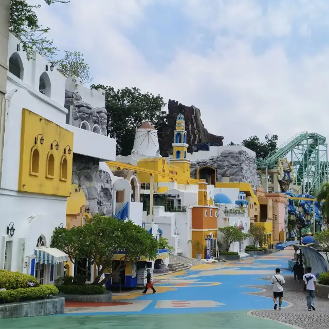 義大遊樂世界 (E-DA Theme Park)