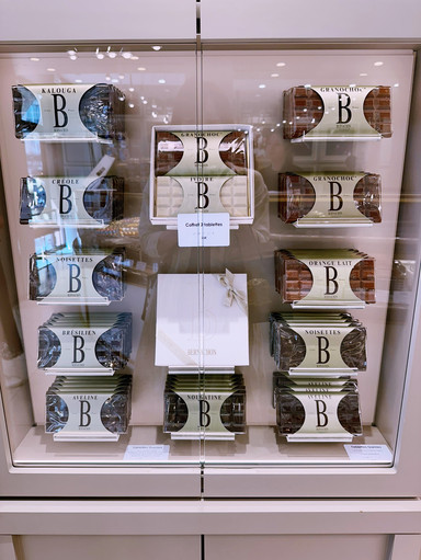 BERNACHON】種類豊富なチョコレート専門店 | Trip.com パリ