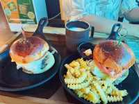 韩国城山日出峰附近的小惊喜｜汉堡套餐分享 🍔🌿