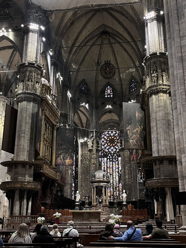 ⛪✨ The Majesty of Milan’s Duomo 🌸🌆  
