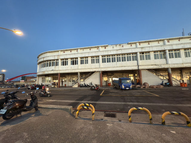 桃園 竹圍漁港 半日遊 賞夕陽觀飛機品海鮮
