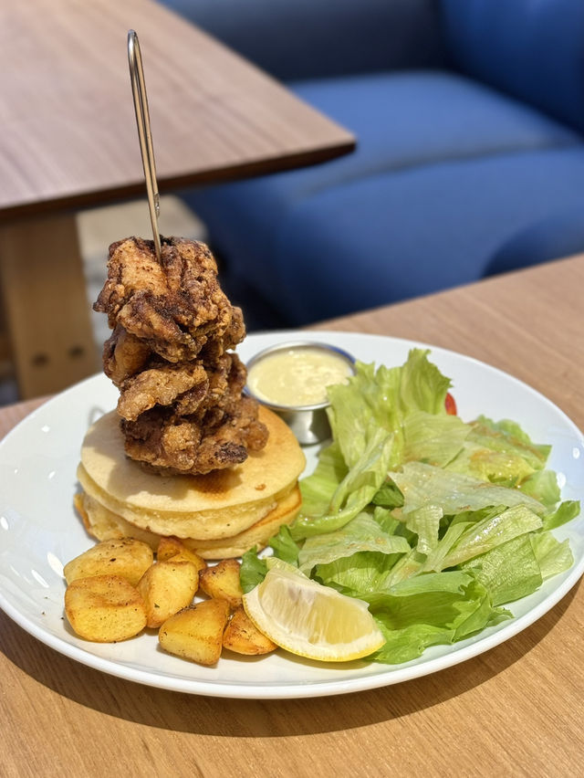 【愛知観光】ハワイ感満載のチキンタワーパンケーキ🥞