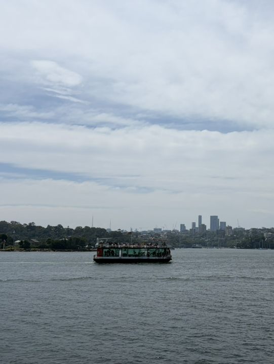 天然湖泊靜謐之美賞心樂事 天然湖泊靜謐之美賞心樂事