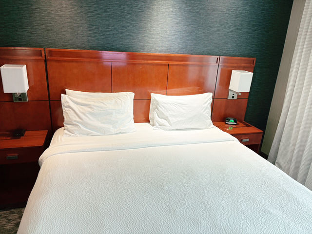 【オレンジカウンティ】広々快適！Courtyard Santa Ana宿泊記＆トレジョ散策🍊 評価: ⭐⭐⭐⭐⭐ 