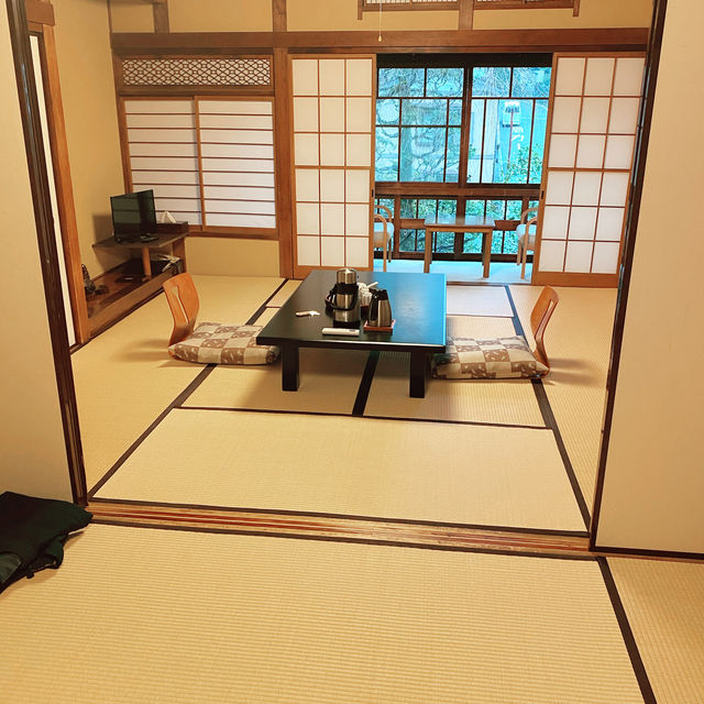 【神奈川県🇯🇵湯河原】歴史を感じる☺️明治２１年創業の宿