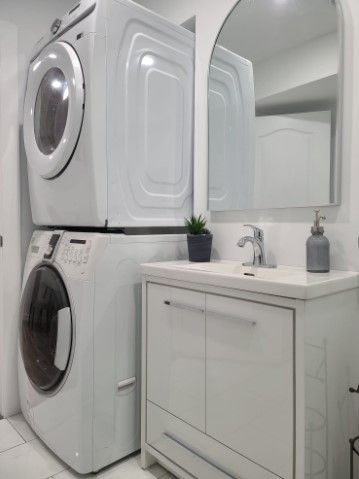 Furnished one bedroom apartment in Kanata