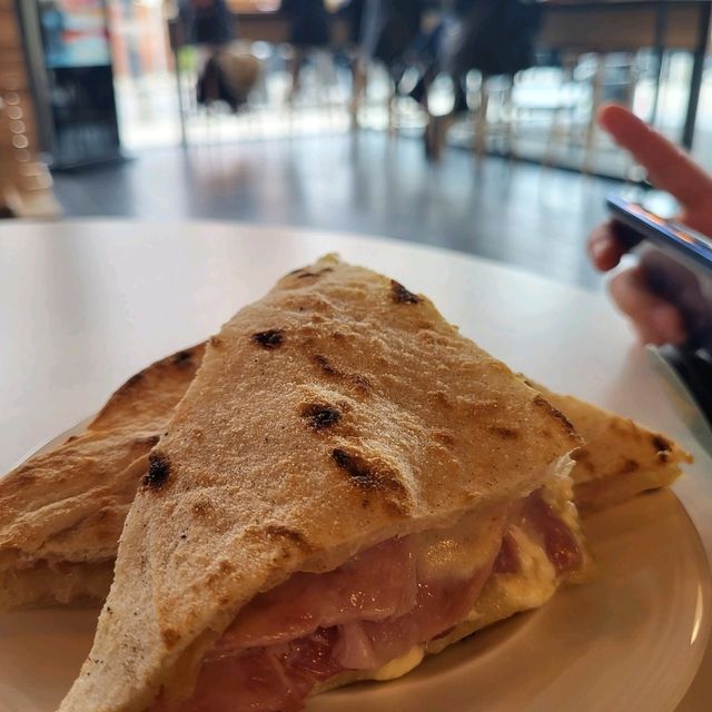 博物館內的綠洲🏝Warehouse Café