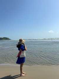 고아의 모르짐 해변을 방문했는데 정말 놀라운 경험이었어요! 🏖️🌴