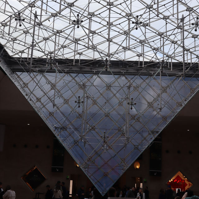 France 🇫🇷 Paris - Louvre Museum