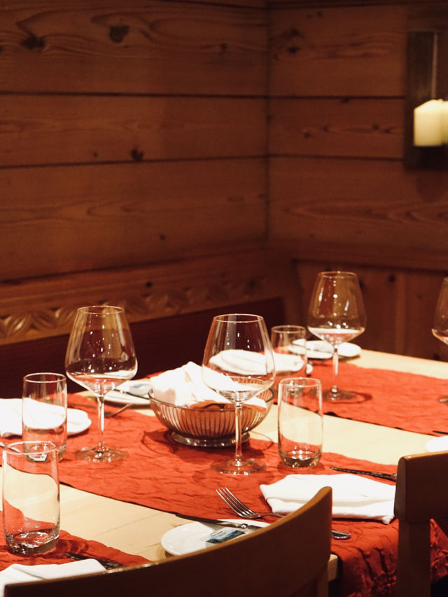 Zermatt | Have a Christmas dinner here with winter vibe