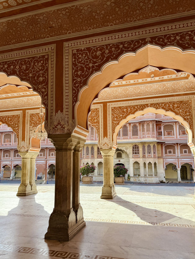 A Glimpse into the Royalty of Jaipur 👑