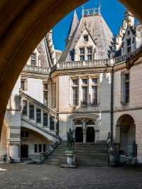 🏰 Pierrefonds Castle – A Fairytale Fortress Reborn