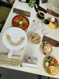 The giant cappuccino in Moskow?! I’m show where! Let’s go 