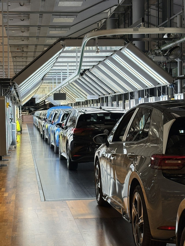 德勒斯登 Dresden 必訪科技景點：福斯汽車透明工廠 VW Transparent Factory🚗