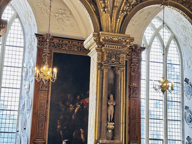 Mesmerising Fredrickborg castle-Rich Danish History