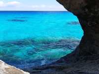 ดวงตาแห่งท้องทะเล"The eye of sea."