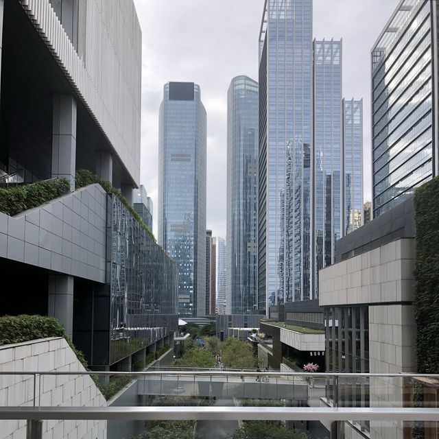 A beautiful modern mall in Shenzhen 