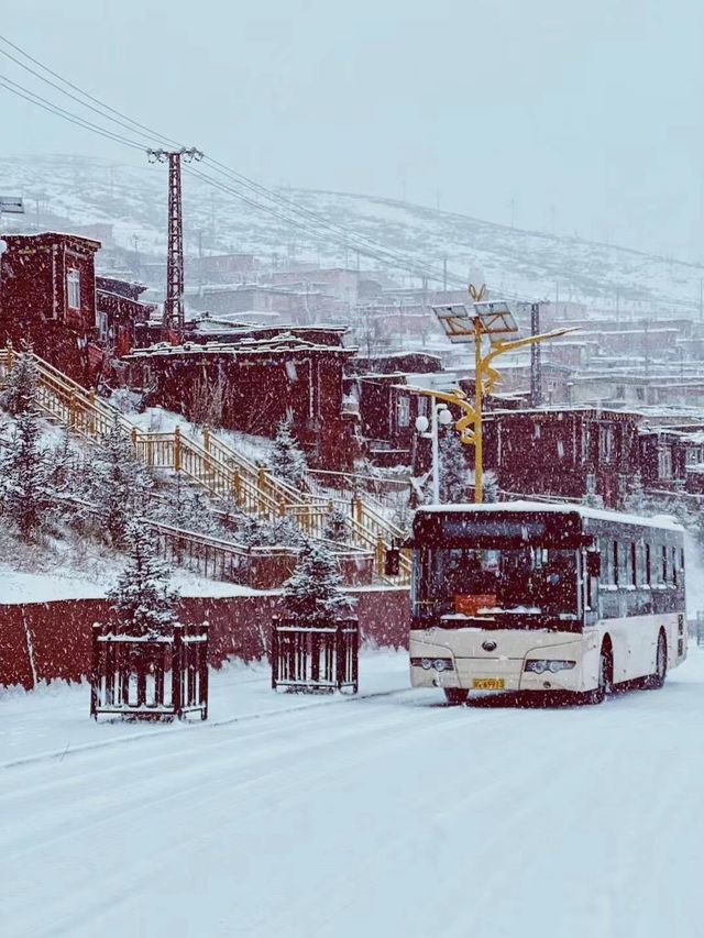 一生必來一次的色達，雪域高原上的紅色佛國