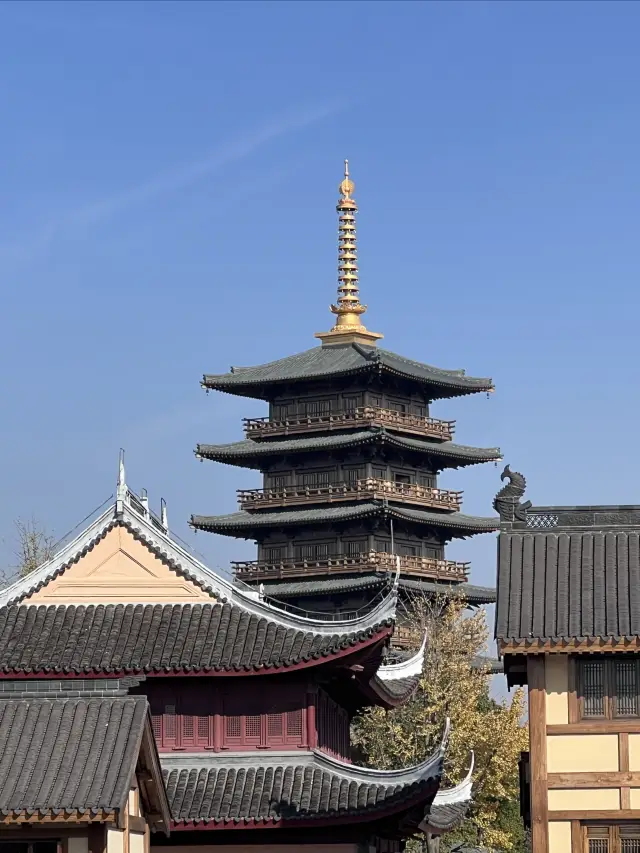 The glorious and profound Baoshan Temple in Shanghai