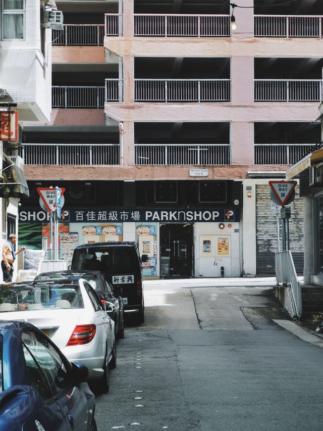鋼鐵叢林中的迷宮巷道與傳統社區丨香港CITYWALK