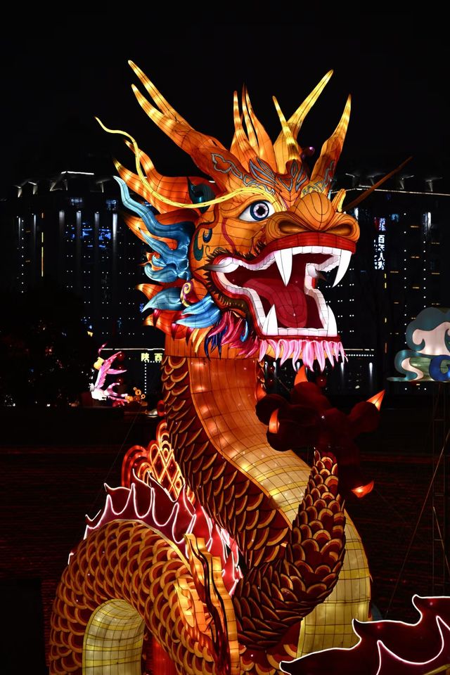 昨晚的西安城牆燈會，替你們先看了！