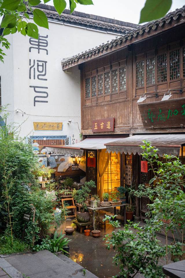 除了西湖，杭州還有這條市井老街最值得去