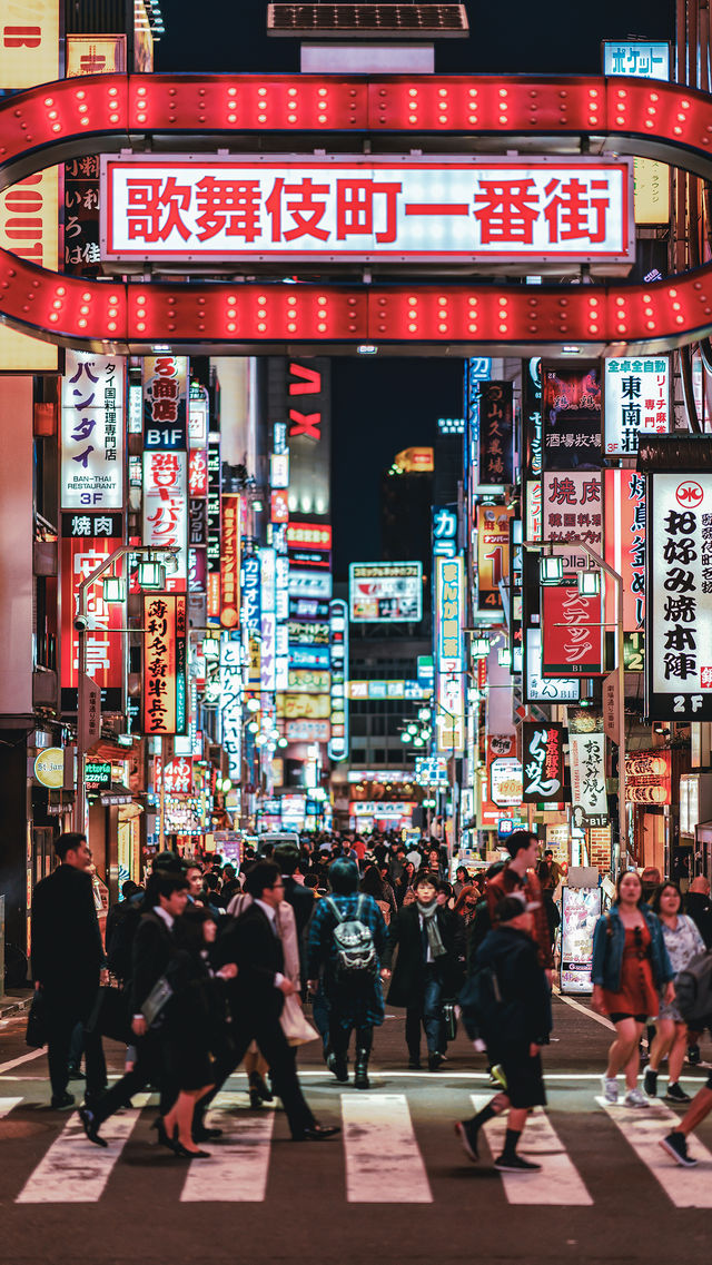 東京｜燦爛的東京夜景與隱匿在弄巷裡的煙火氣