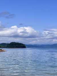 太愛這家民宿了！躺床上就能看到湖景