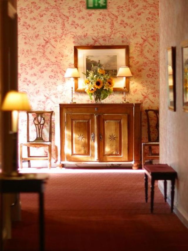 🌟🛏️ Westerland's Finest Stays: Hotel Stadt Hamburg 🌊