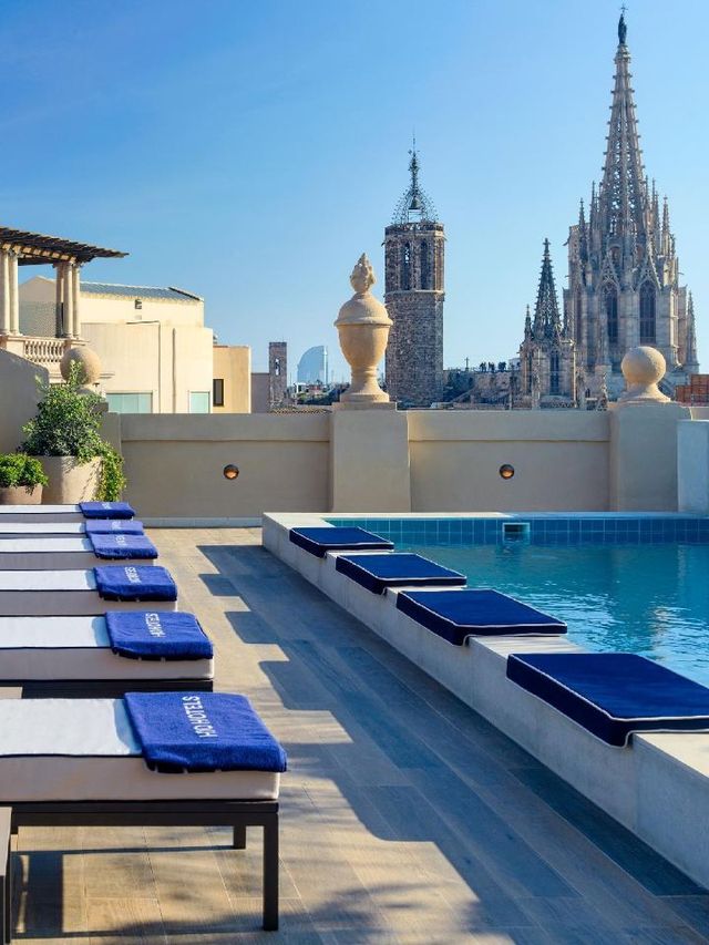 🌟 Barcelona's Gem: H10 Madison Hotel 🌟